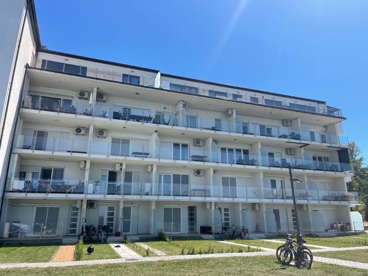 Fenyves Beach Apartman Delux Balatonfenyves Exterior foto
